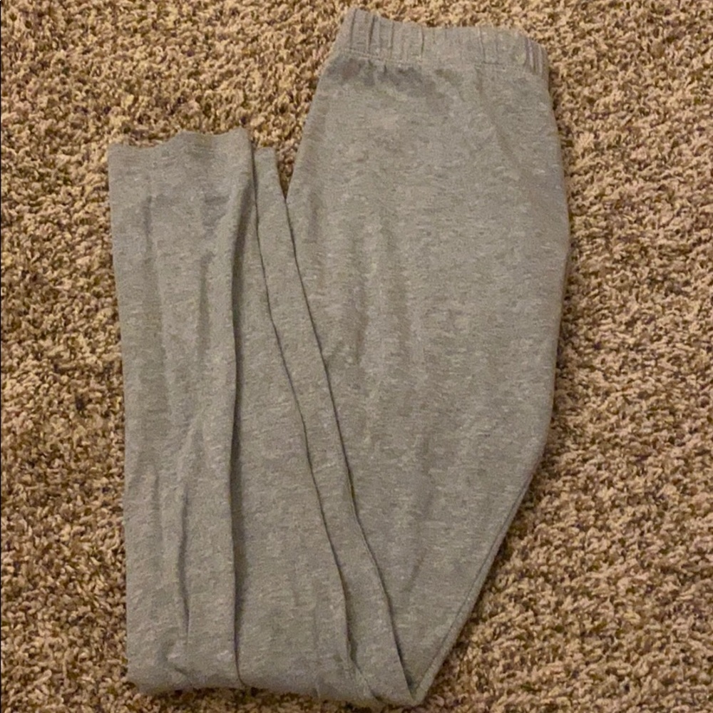 grey leggings